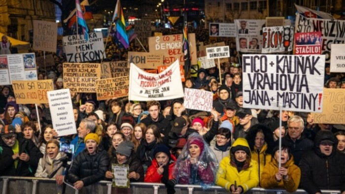 Протесты оппозиции в 20 городах Словакии
