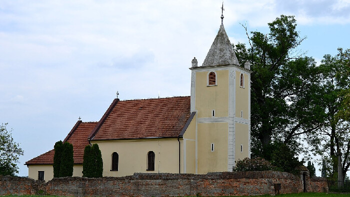 Obec Malá Mača je bez starostu