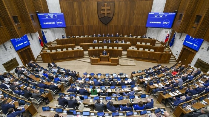 Парламент продолжает обсуждение поправок в Уголовный кодекс