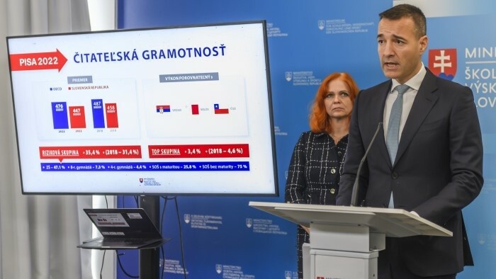 Minister školstva diskutoval so zástupcami OECD 