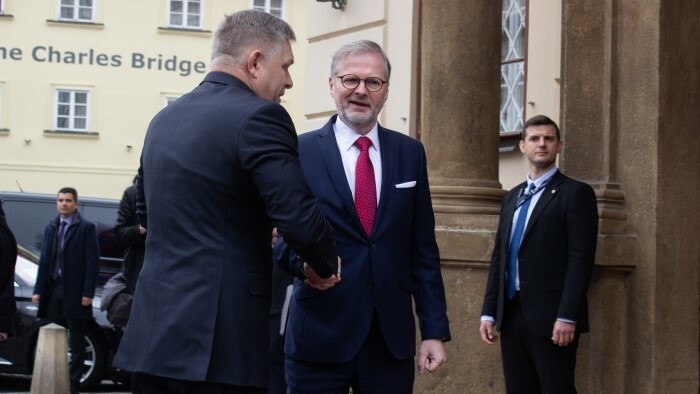 Robert Fico  sur le sommet du V4 à Prague
