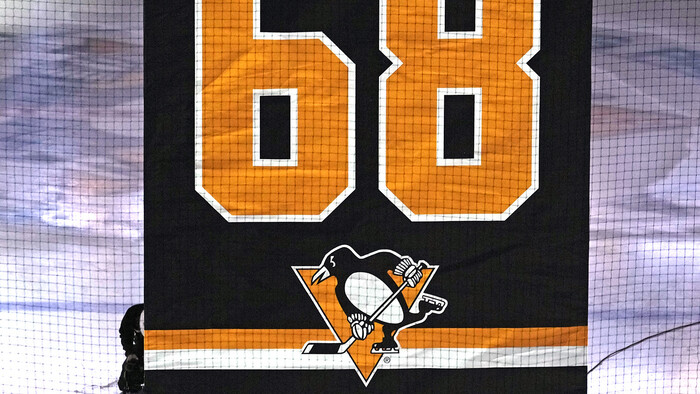 Penguins_Jagr_Jersey_Hockey092220021157_TASR.jpg