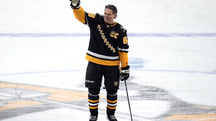 Penguins_Jagr_Jersey_Hockey092359021162_TASR.jpg