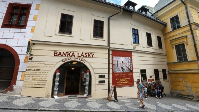 Banská Štiavnica y su Banco del Amor, en la portada del NY Times