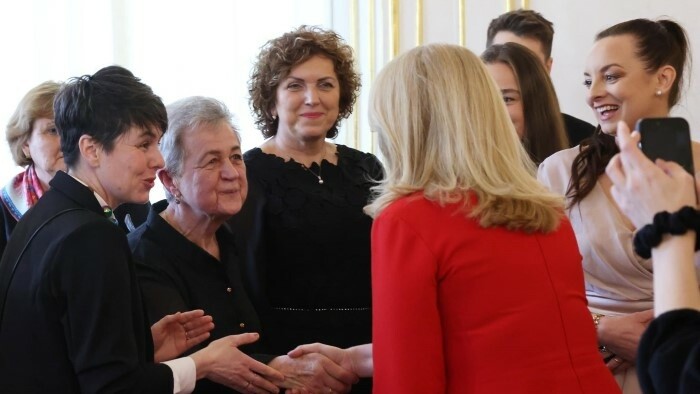 Президент приняла волонтеров
