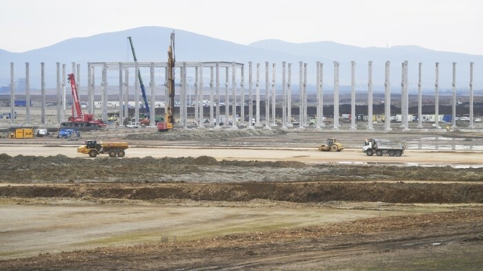 Manque de personnel pour le nouveau constructeur automobile