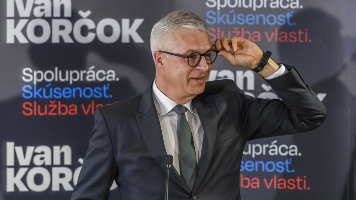 Som nohami pevne na zemi
