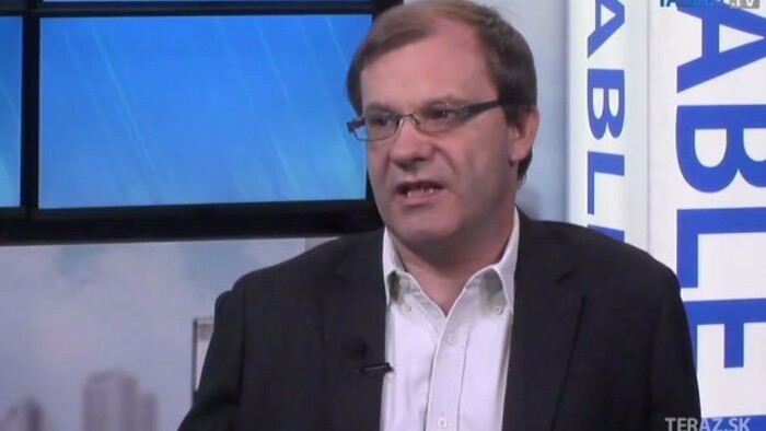 Political scientist about the election: Tough fight awaits in 2nd round