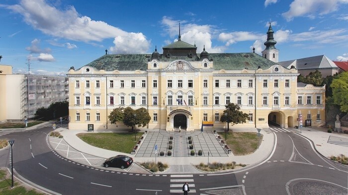 Художественная Галерея города Нитра представит живописные работы Ольги Паштековой