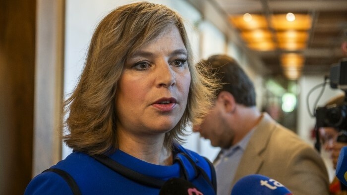 L´opposition s´insurge contre un éventuel retrait de l´argent du plan de relance