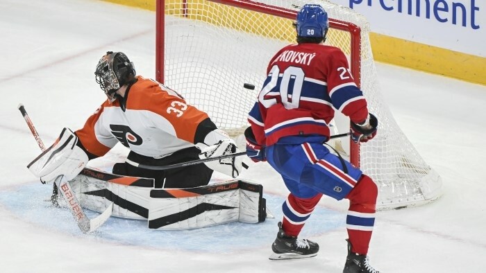 NHL-Spieler Slafkovský erzielte Hattrick 