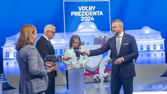 Personalidades europeas felicitan a Pellegrini por su elección