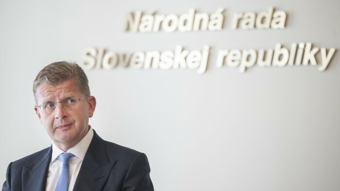 Président temporaire du parlement