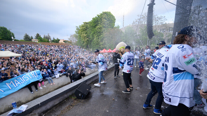 HOKEJ: Oslava titulu pod Zoborom