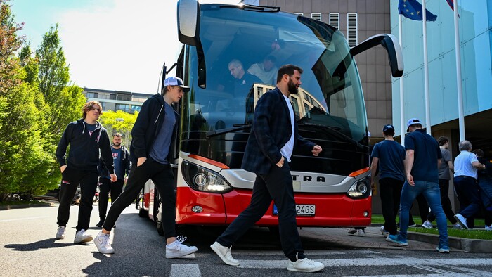 HOKEJ: Naša reprezentácia z MS18 je už doma