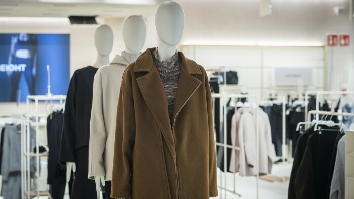 Encuesta: los eslovacos prefieren las tiendas tradicionales para comprar ropa