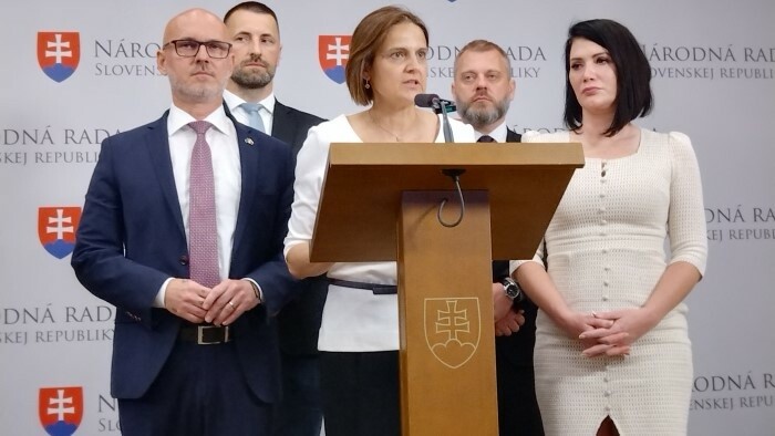 Rezidenčné bývanie aj doživotný plat