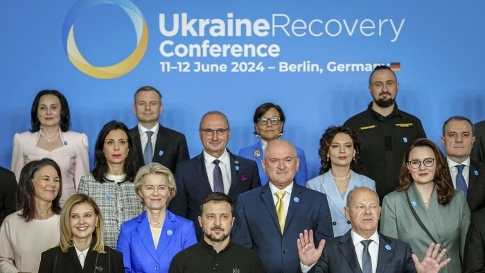 Kmec participa en la conferencia para la Reconstrucción de Ucrania