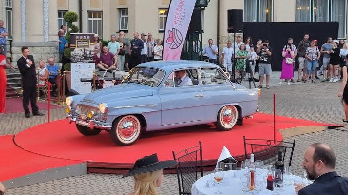 Zraz historických vozidiel v Piešťanoch