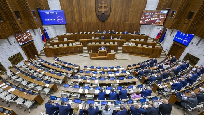 Принят Закон  о Словацком телевидении и радио - STVR