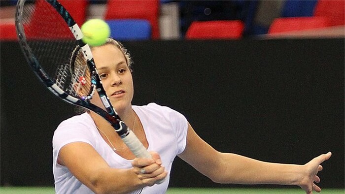 Jana Čepelová stuns Serena Williams