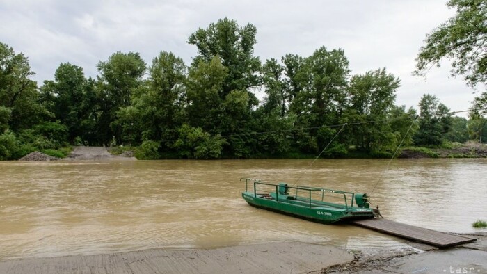 Prelomenie Hrona urýchlilo oslobodzovanie mnohých miest a dedín počas druhej svetovej vojny