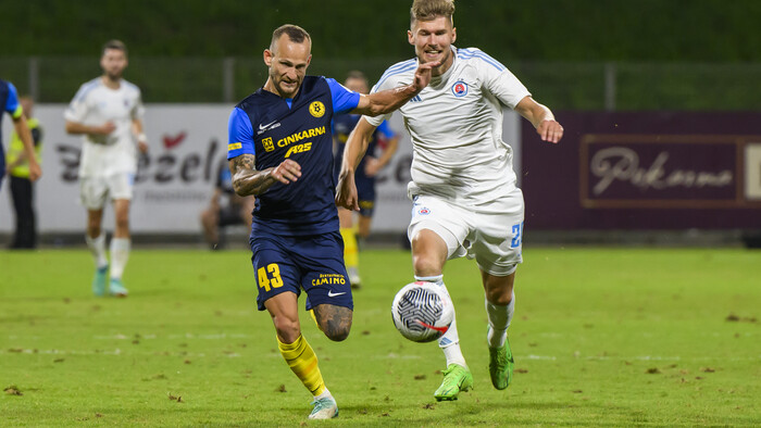 FUTBAL: Slovana Bratislava remizoval na slovinskom trávniku