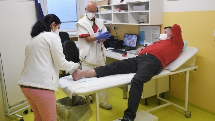Les seniors demandent aux médecins de retirer les démissions