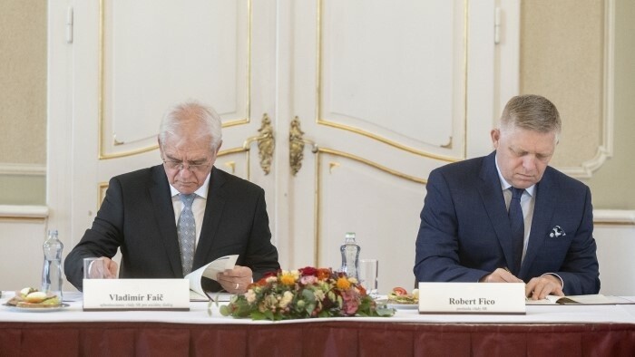 La situación en la República Eslovaca es muy tensa, afirma Fico