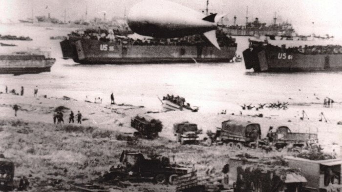El premier eslovaco honra la memoria de los soldados caídos durante la Segunda Guerra Mundial 