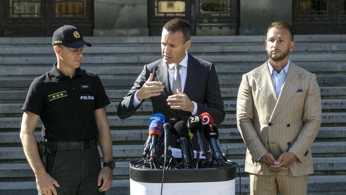 Interior colabora con socios extranjeros para investigar amenazas de bombas