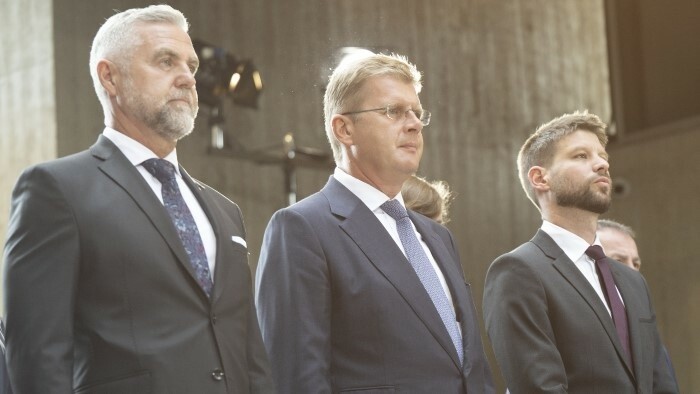 El Parlamento debatirá próximamente la destitución de Šimečka