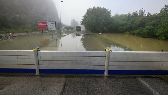 Flood barriers removed in Western Slovakia
