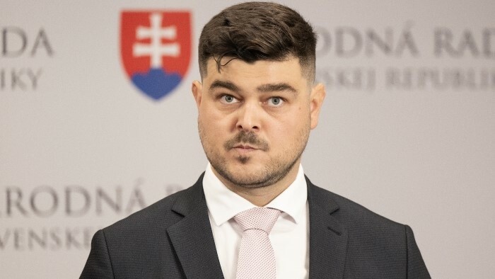 PS vyzýva na odvolanie šéfa trenčianskej nemocnice