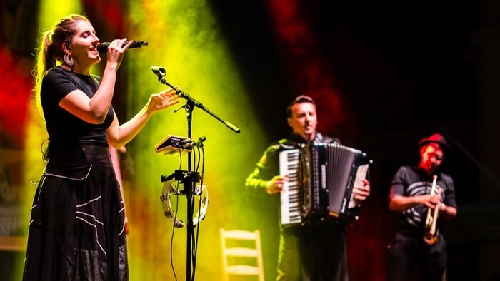 Exclusive_FM: Divanhana, Henhouse Prowlers