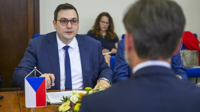 Глава чешского МИДа Я. Липавский: время для восстановления контактов на правительственном уровне не пришло