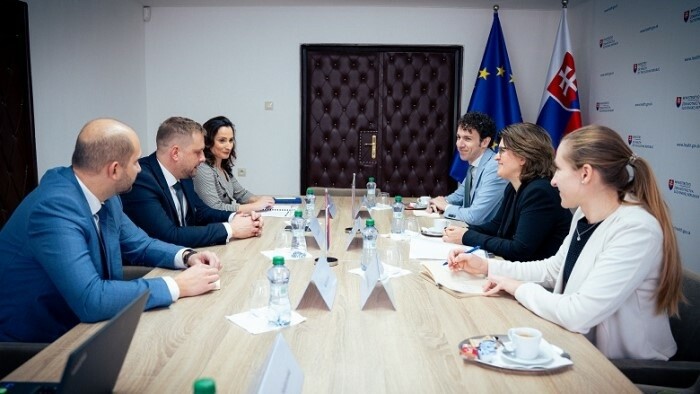 Глава минздрава провел переговоры с послом Нидерландов о сотрудничестве в области детской онкологии