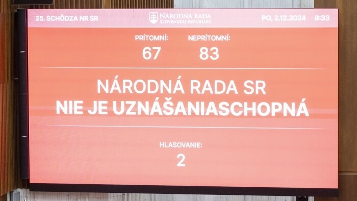 Vládnuť s tesnou väčšinou je podľa premiéra neudržateľné 
