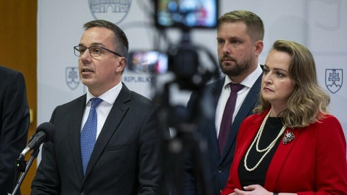 Social partners call for dialogue with Health Ministry 