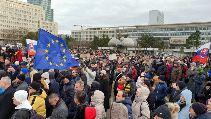 Protestversammlung gegen Ficos Treffen mit Putin