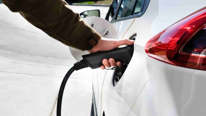 Mobilné nabíjačky na elektromobily zo Šurian?