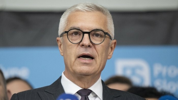 «Прогрессивная Словакия» требует от правительства определиться в области внешней политики 