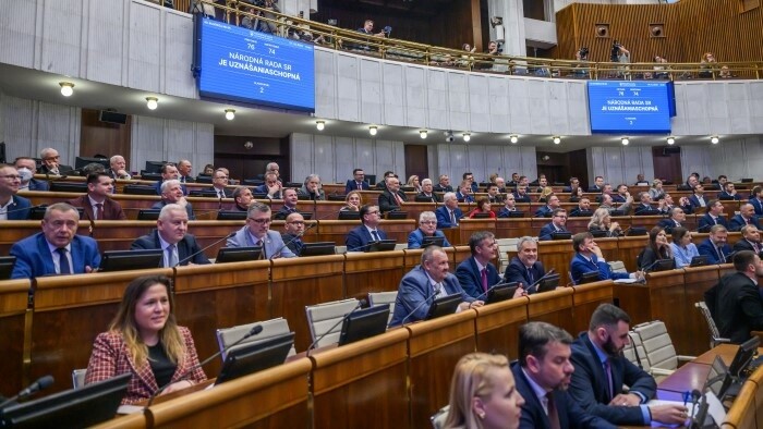 Los diputados abrieron la sesión sobre la ley sanitaria y la ley de construcción 
