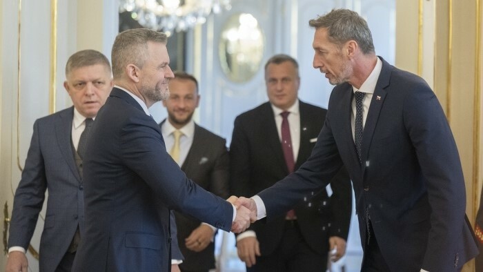 Uistil, že nikto si neželá vystúpenie z Európskej únie a NATO