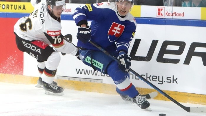 La selección eslovaca de hockey sobre hielo gana con Alemania