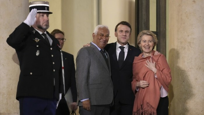 Los más altos representantes eslovacos critican la reunión en París 