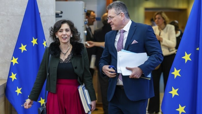 L'UE doit agir ensemble et unie contre les tarifs américains