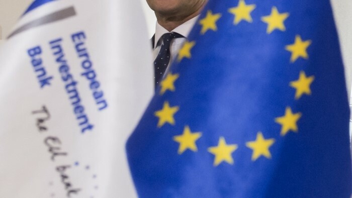 Saková se reúne con el vicepresidente del Banco Europeo de Inversiones Kyriacos Kakouris