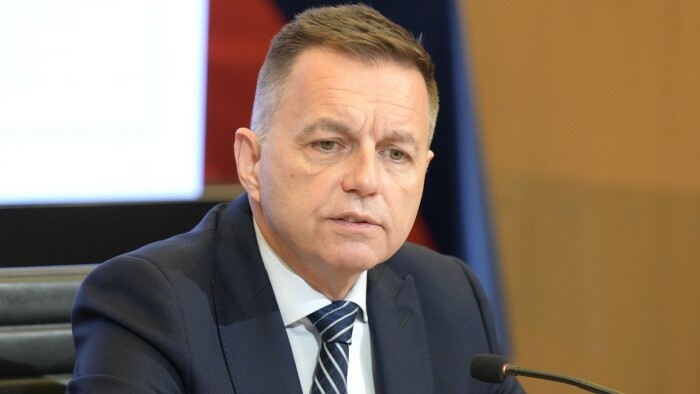 Guvernérovi NBS uložili trest vo výške 200.000 eur