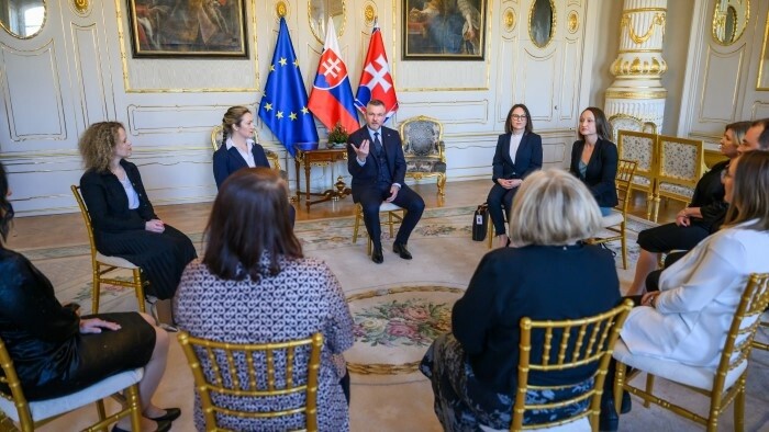 Staatspräsident Pellegrini gedachte der Opfer des Corona-Pandemie 